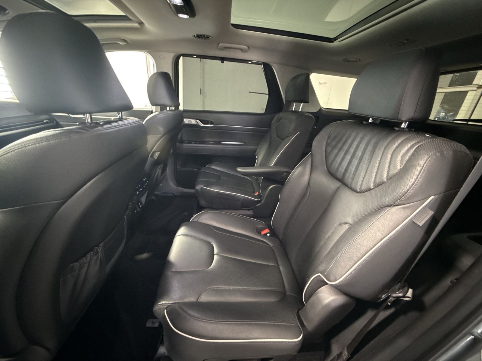 Used 2023 Hyundai Palisade Limited w/ Cargo Package AWD/4WD image 26