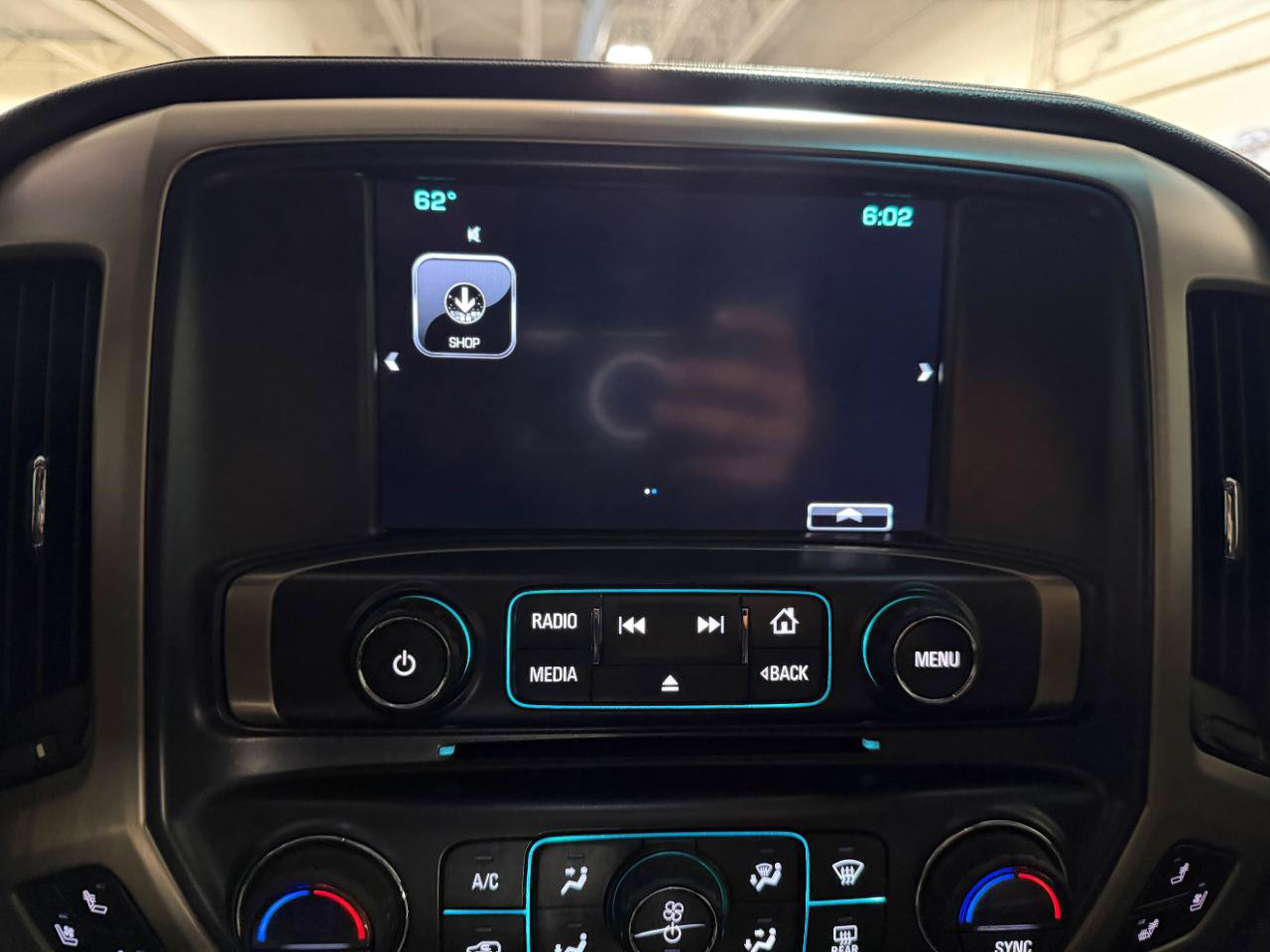 Used 2018 GMC Sierra 2500 Denali w/ Suspension Package, Off-Road AWD/4WD image 36