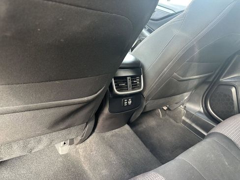 Used 2023 Subaru Outback Premium image 21