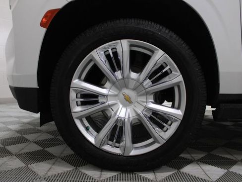 Used 2023 Chevrolet Suburban High Country image 49
