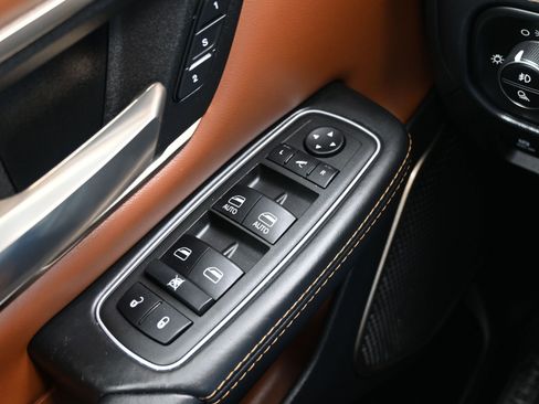 Used 2022 RAM 1500 Limited w/ Body Color Bumper Group image 25