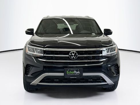 Used 2023 Volkswagen Atlas Cross Sport SE FWD image 2