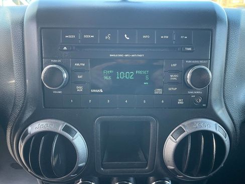 Used 2013 Jeep Wrangler Sport w/ Connectivity Group image 19