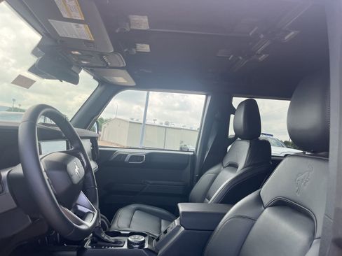 Used 2025 Ford Bronco Badlands AWD/4WD image 16