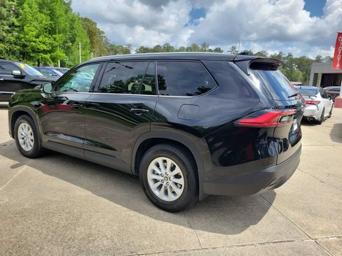 Certified 2024 Toyota Grand Highlander FWD image 3