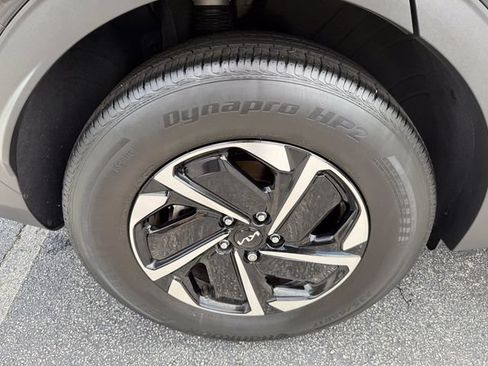 Certified 2023 Kia Sportage LX AWD/4WD image 37