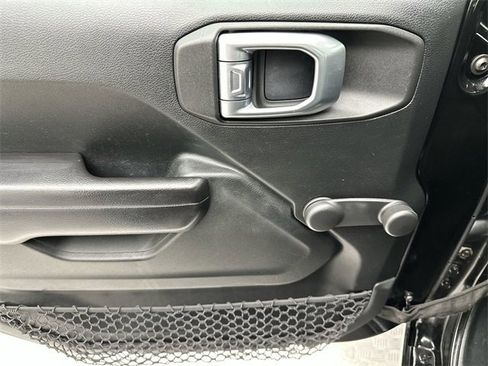 Used 2020 Jeep Wrangler Unlimited Sport image 13