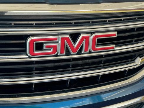 Used 2020 GMC Terrain SLT w/ Preferred Package FWD image 20