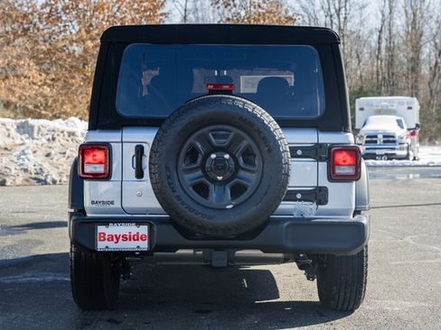 Used 2024 Jeep Wrangler Sport image 6