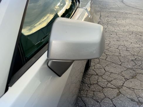 Used 2004 Cadillac XLR RWD image 11