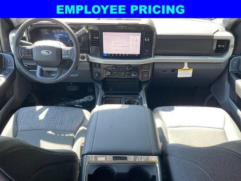 New 2026 Ford F350 XLT w/ XLT Premium Package AWD/4WD image 10