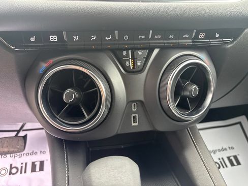 Used 2025 Chevrolet Blazer LT AWD/4WD image 27
