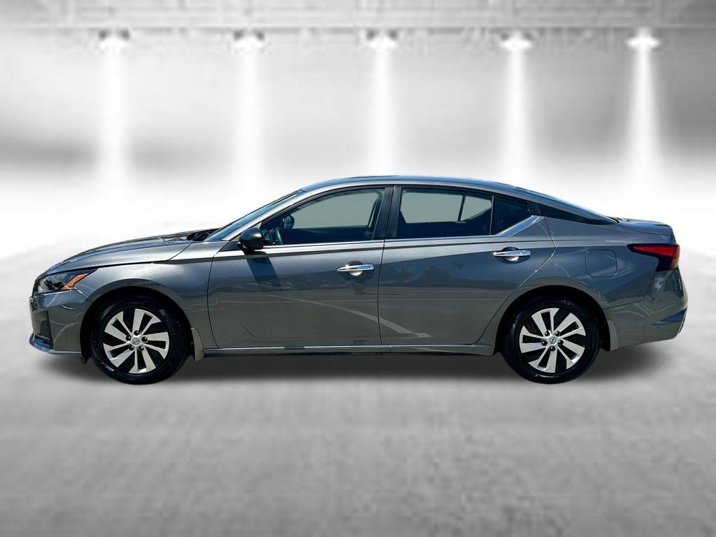 Certified 2025 Nissan Altima 2.5 S FWD image 10
