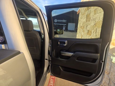 Used 2018 Chevrolet Silverado 1500 LT w/ Texas Edition image 10