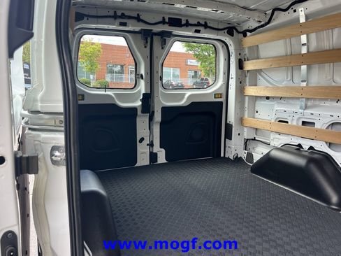 Used 2025 Ford Transit 250 Low Roof w/ Exterior Upgrade Package RWD image 21