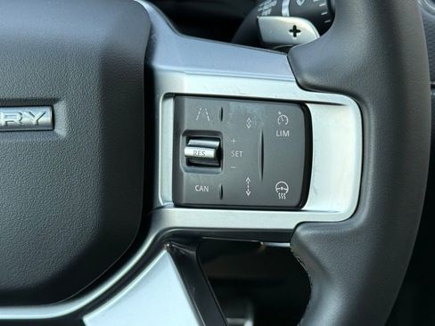 Certified 2025 Land Rover Discovery Dynamic SE AWD/4WD image 20