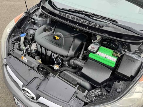 Used 2013 Hyundai Elantra GLS image 37