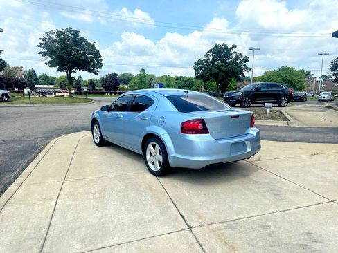 Used 2013 Dodge Avenger SE image 7