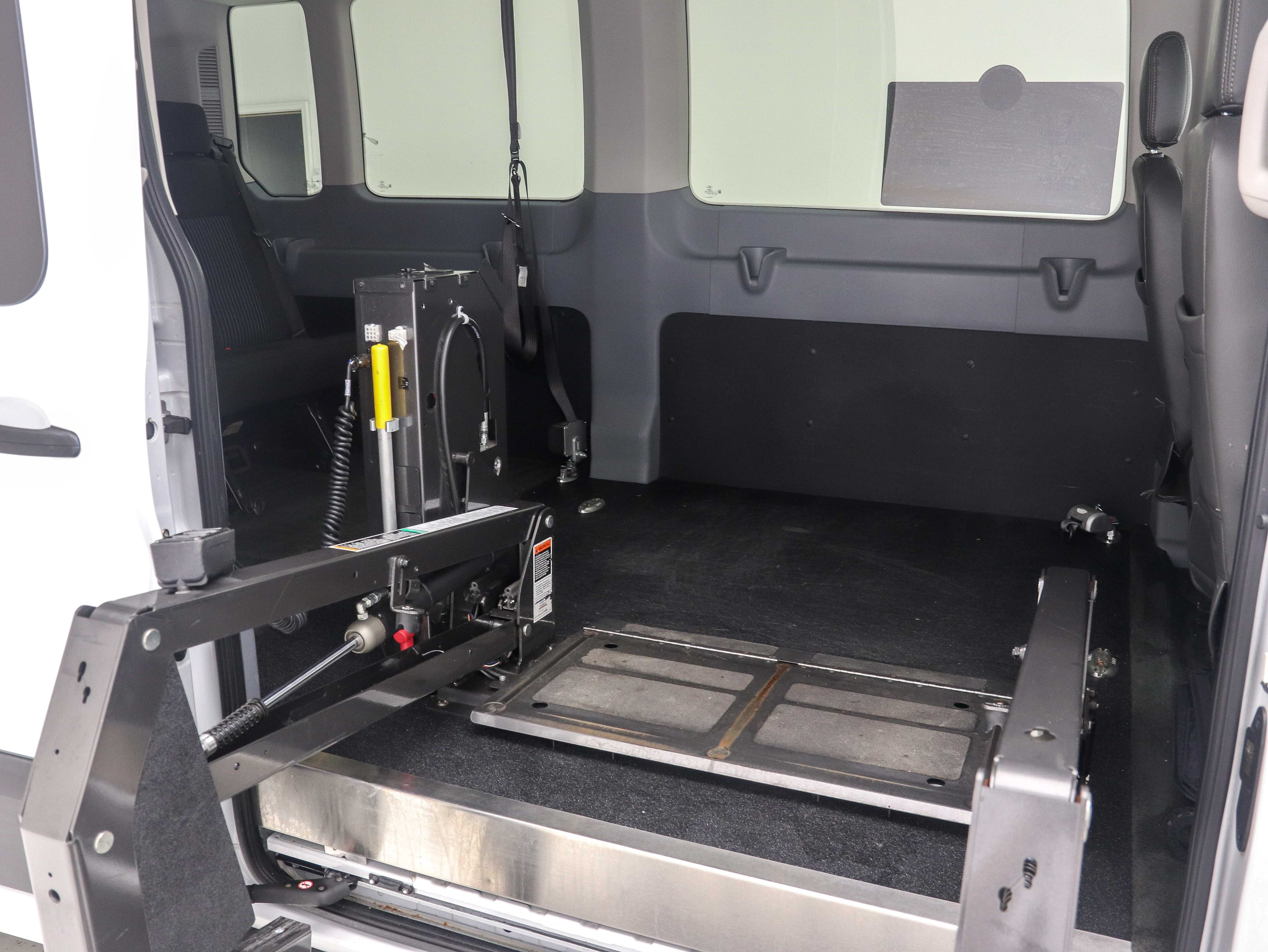 Used 2019 Ford Transit 350 XLT RWD image 15