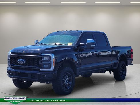 Used 2023 Ford F250 Lariat w/ Sport Appearance Package AWD/4WD image 17