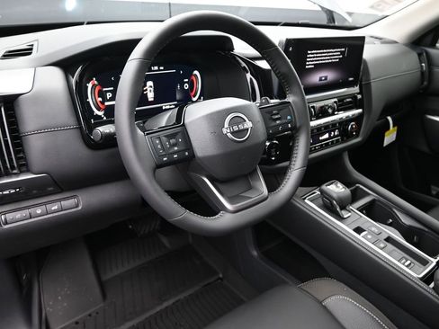 New 2026 Nissan Pathfinder SL image 17