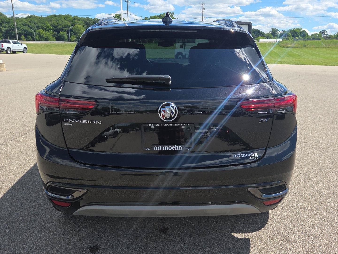 Used 2023 Buick Envision Preferred w/ Sport Touring Package AWD/4WD image 4