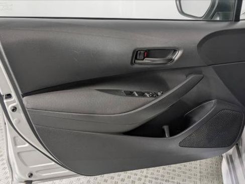 Used 2023 Toyota Corolla LE FWD image 13