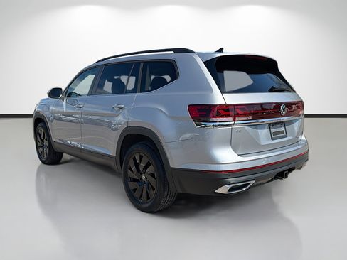 New 2026 Volkswagen Atlas SE FWD image 5