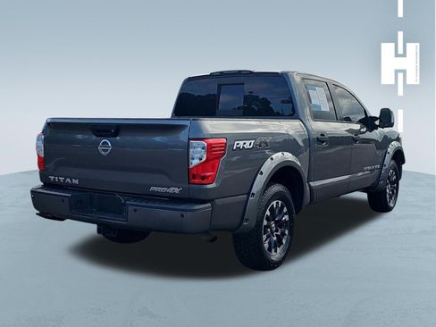 Used 2018 Nissan Titan PRO-4X w/ Pro-4x Convenience Package AWD/4WD image 4