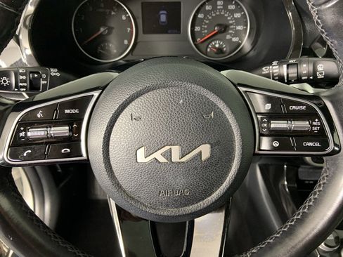 Used 2023 Kia Seltos EX image 32