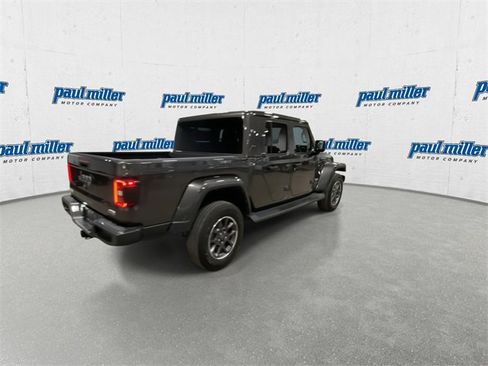 Used 2022 Jeep Gladiator Overland w/ Popular Equipment Package image 11