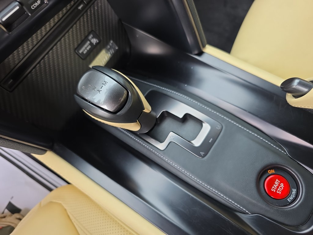 Used 2015 Nissan GT-R Premium AWD/4WD image 29