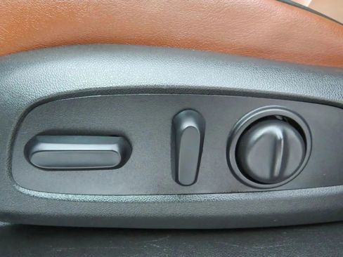 Used 2018 Chevrolet Traverse High Country image 40