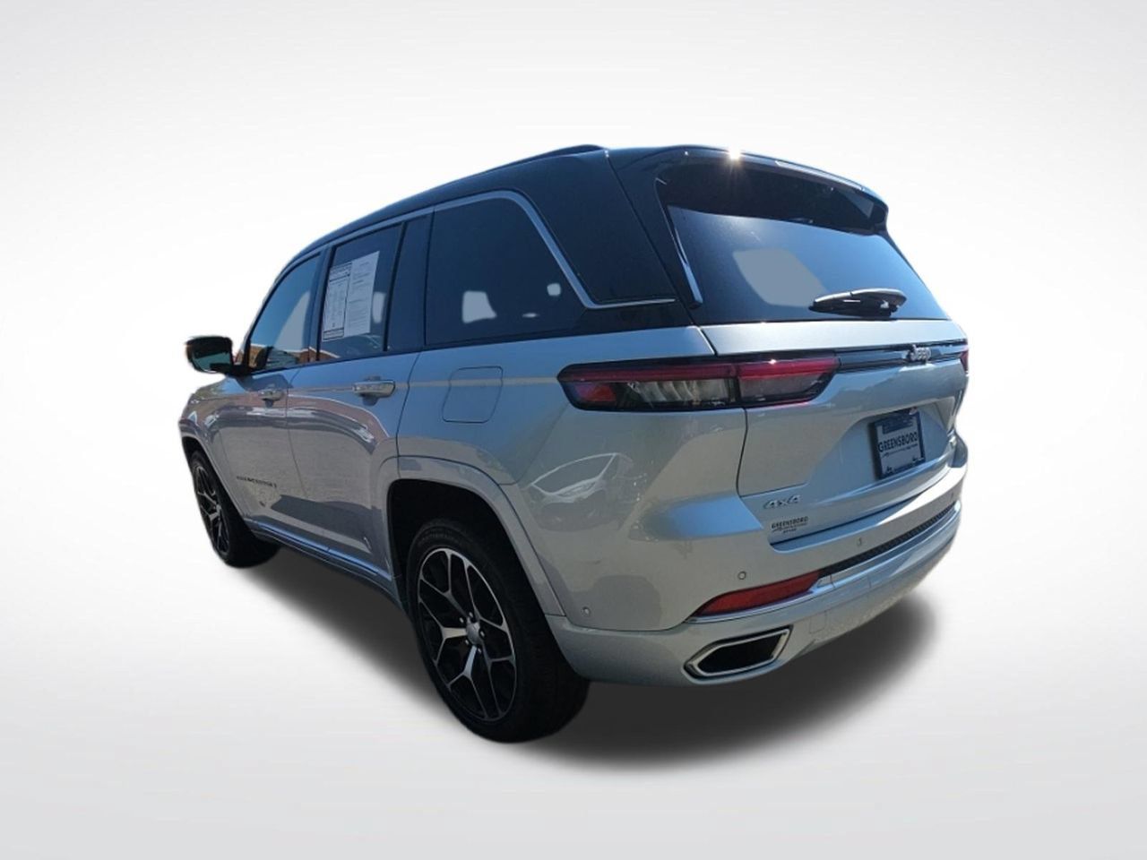 Used 2025 Jeep Grand Cherokee Summit AWD/4WD image 5
