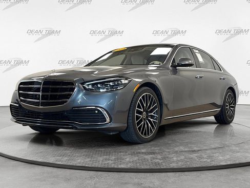 Used 2023 Mercedes-Benz S 580 4MATIC Sedan image 3
