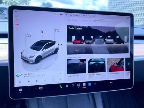 Used 2023 Tesla Model Y AWD image 29
