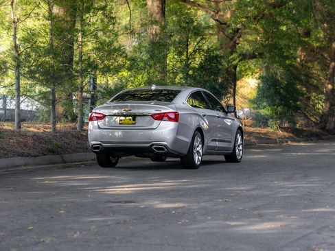 Used 2018 Chevrolet Impala Premier FWD image 43