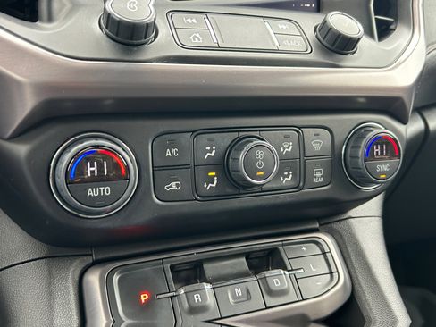 Used 2020 GMC Acadia AT4 image 18