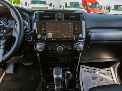 Used 2020 Toyota 4Runner TRD Off-Road Premium AWD/4WD image 15