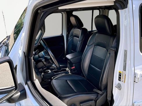 Used 2021 Jeep Wrangler Unlimited Sahara AWD/4WD image 18