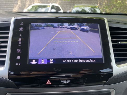 Used 2017 Honda Pilot EX image 17