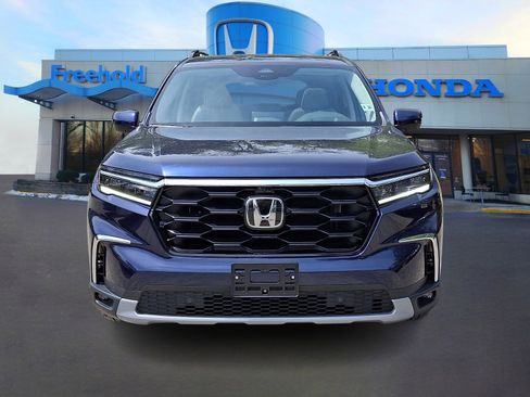 Used 2023 Honda Pilot Elite image 2