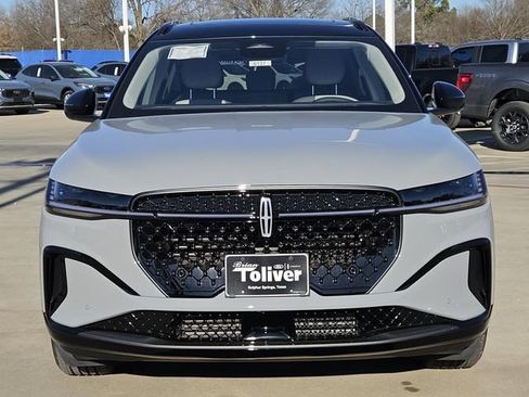 New 2026 Lincoln Nautilus Reserve image 3