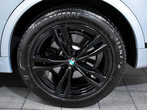 Used 2023 BMW X7 xDrive40i w/ M Sport Package image 8