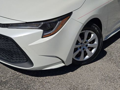 Used 2020 Toyota Corolla LE image 10