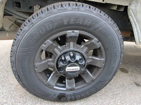 Used 2024 Ford F250 XL w/ STX Appearance Package AWD/4WD image 11