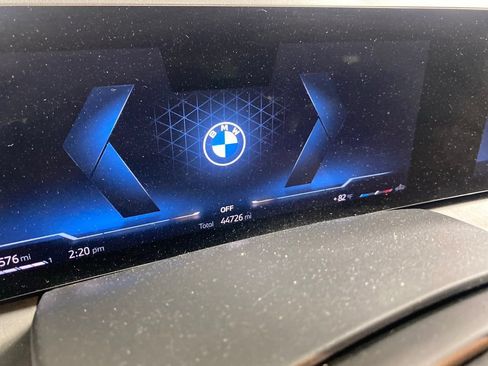 Used 2024 BMW X5 xDrive40i w/ Premium Package AWD/4WD image 3