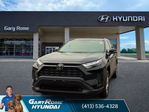 Used 2025 Toyota RAV4 XLE w/ Convenience Package AWD/4WD image 3