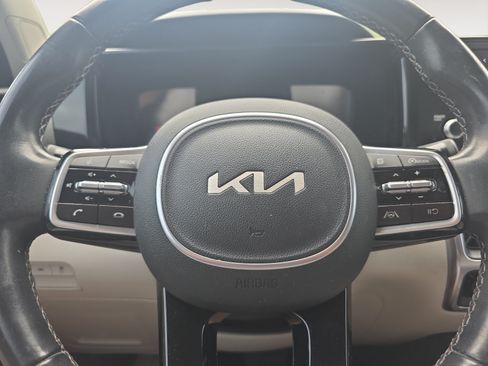 Certified 2022 Kia Sorento S FWD image 11