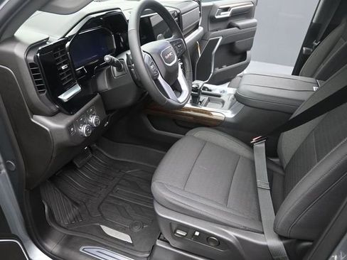 New 2026 GMC Sierra 1500 Elevation w/ LPO, Elevation Black Package image 9